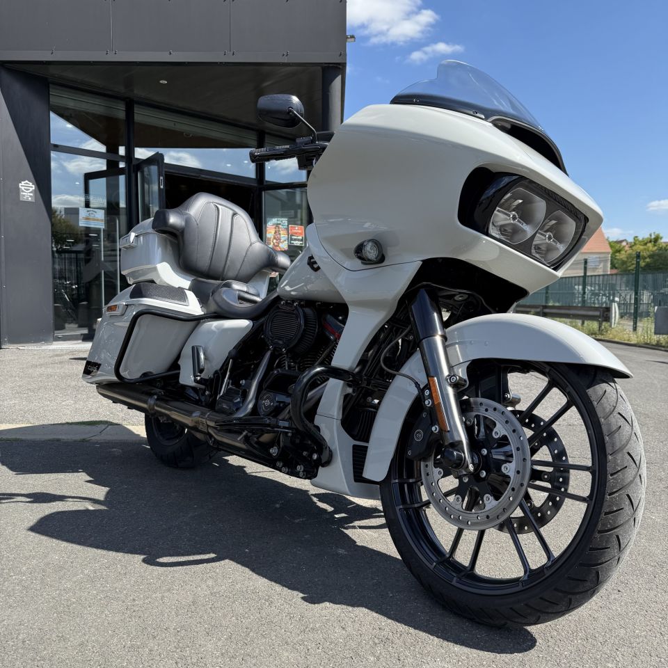 HARLEY-DAVIDSON TOURING ROAD GLIDE 1923 CVO 4
