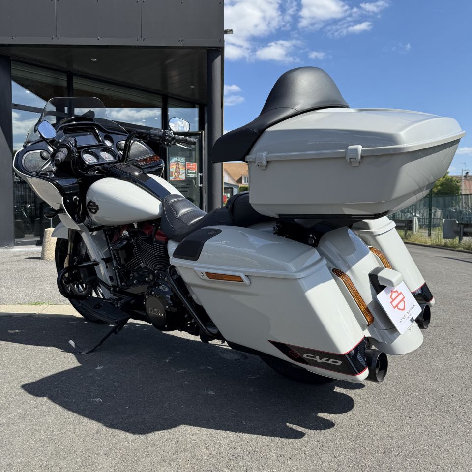 HARLEY-DAVIDSON TOURING ROAD GLIDE 1923 CVO 4