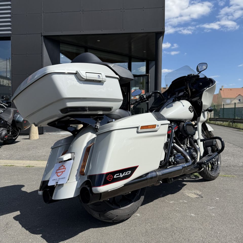 HARLEY-DAVIDSON TOURING ROAD GLIDE 1923 CVO 4