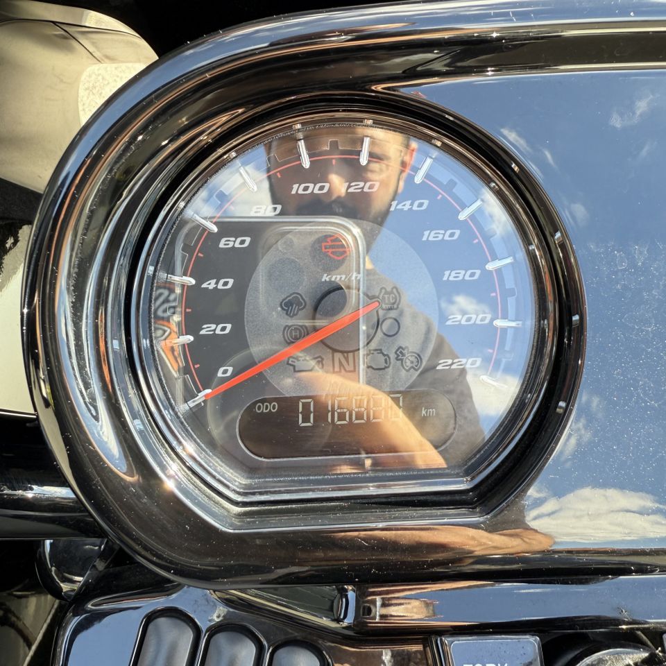 HARLEY-DAVIDSON TOURING ROAD GLIDE 1923 CVO 4