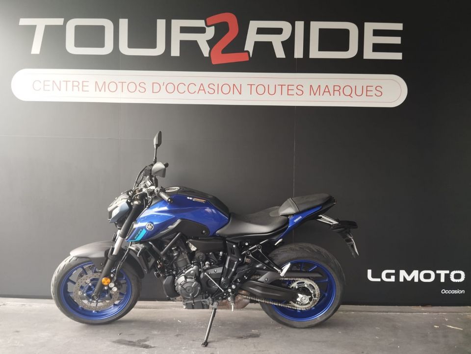 YAMAHA MT-07 (47.5CV) 4