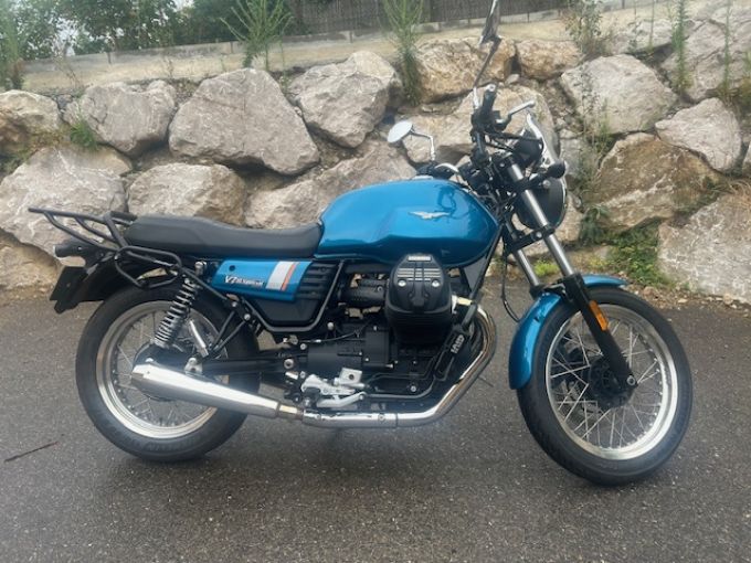 MOTO GUZZI V7 III SPECIAL 750 4
