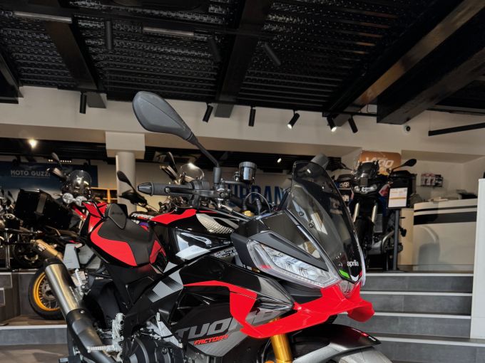 APRILIA TUONO 1100 V4 FACTORY 4