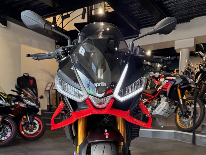 APRILIA TUONO 1100 V4 FACTORY 4