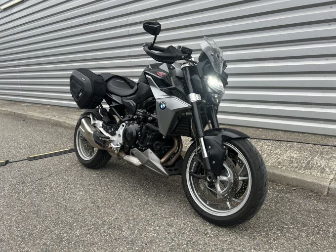 BMW f900 r 4