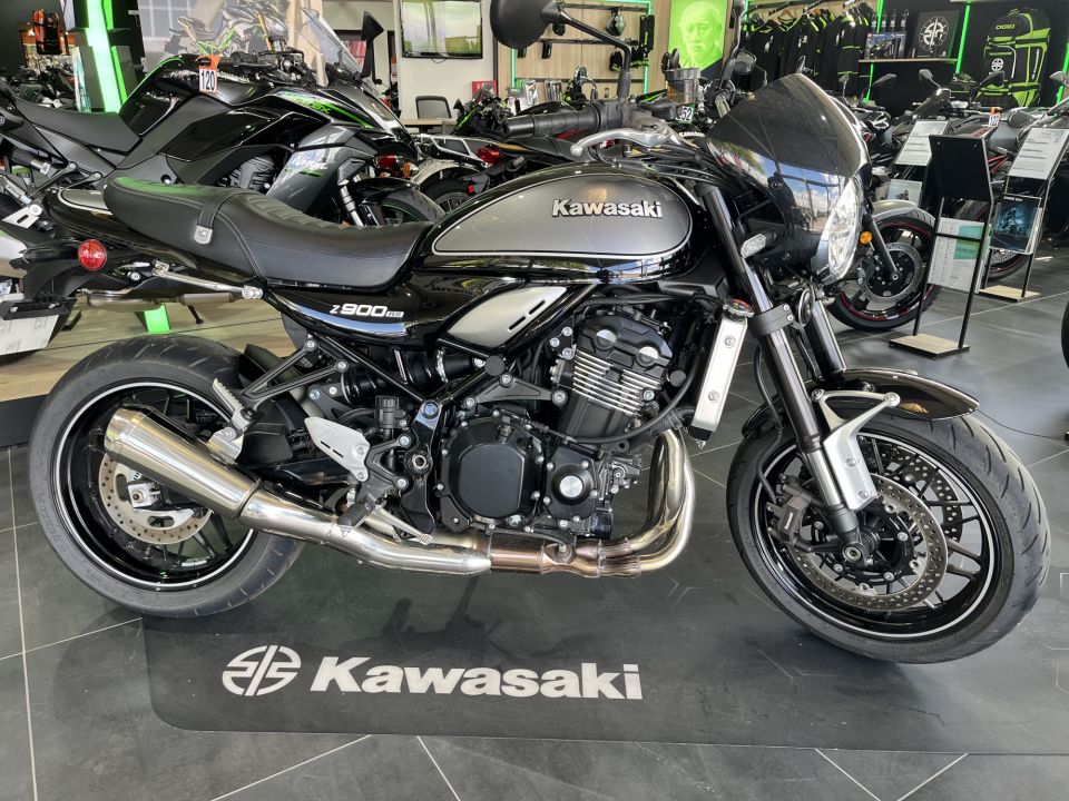KAWASAKI Z 900 RS 4