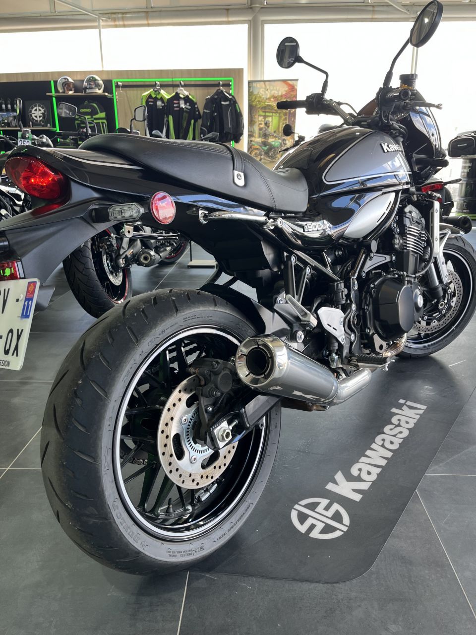 KAWASAKI Z 900 RS 4