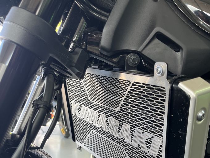 KAWASAKI Z 900 RS 4