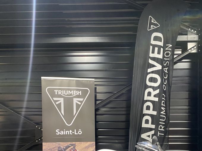 TRIUMPH SPEED TRIPLE 1200 RR 4