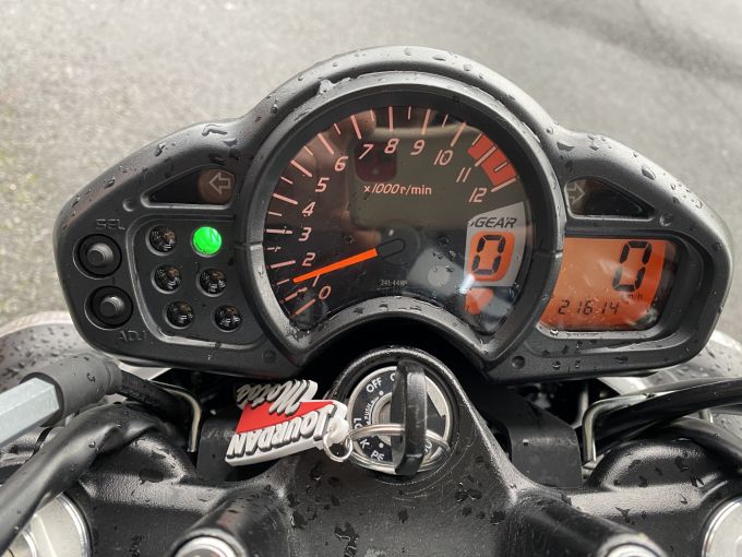 SUZUKI GLADIUS 650 4