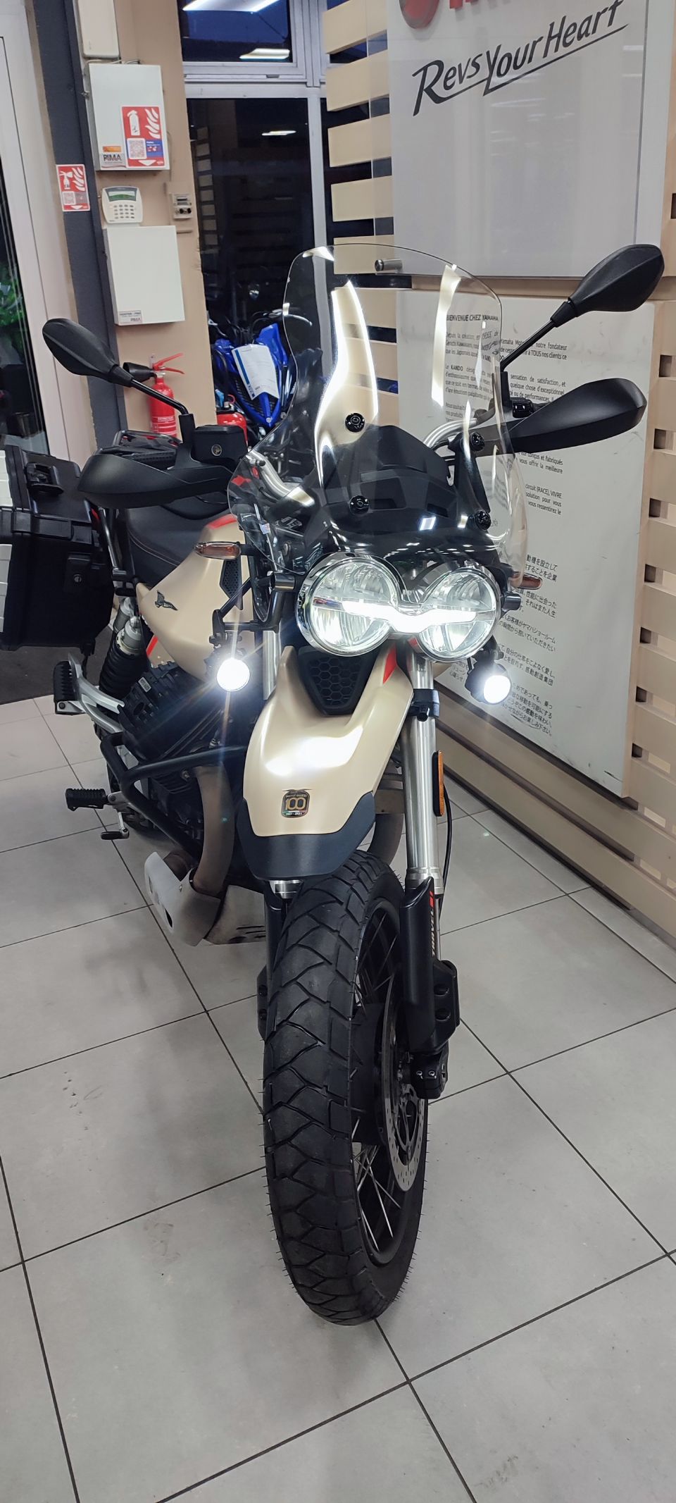 MOTO GUZZI V85 TT TRAVEL PACK 850 4