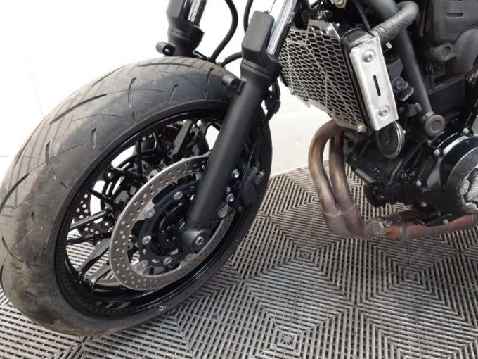 KAWASAKI Z 650 RS 4