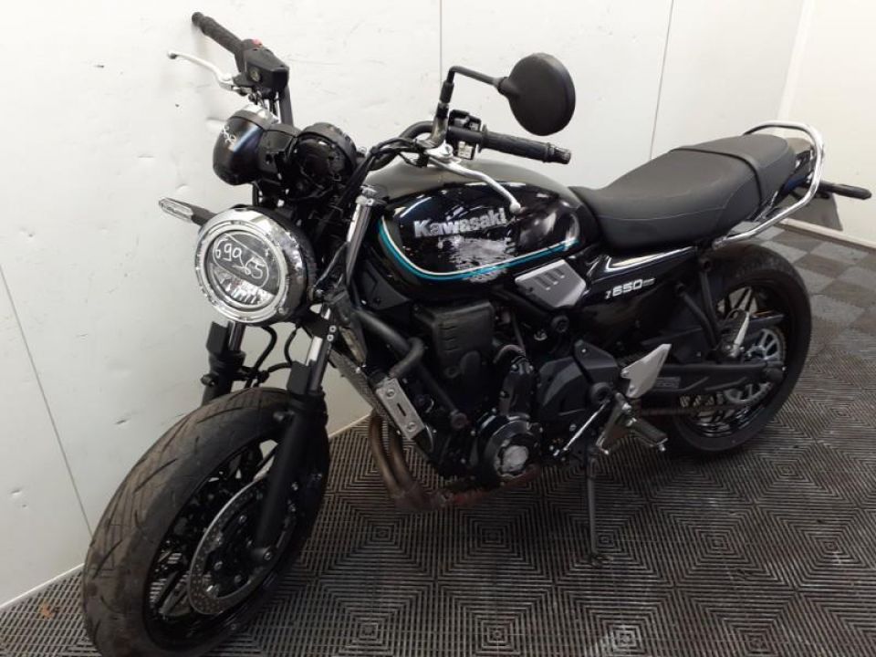 KAWASAKI Z 650 RS 4