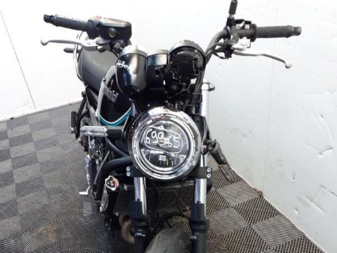 KAWASAKI Z 650 RS 4