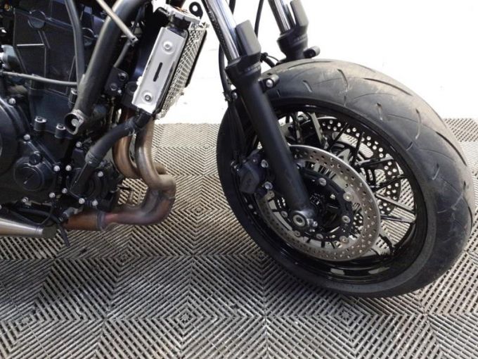 KAWASAKI Z 650 RS 4
