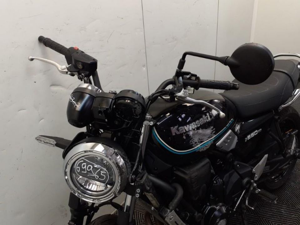 KAWASAKI Z 650 RS 4