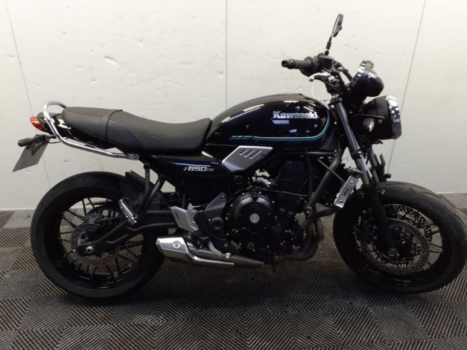 KAWASAKI Z 650 RS 4
