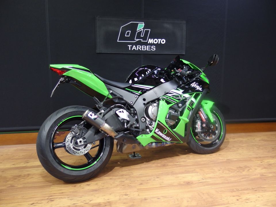 KAWASAKI ZX-10R 4