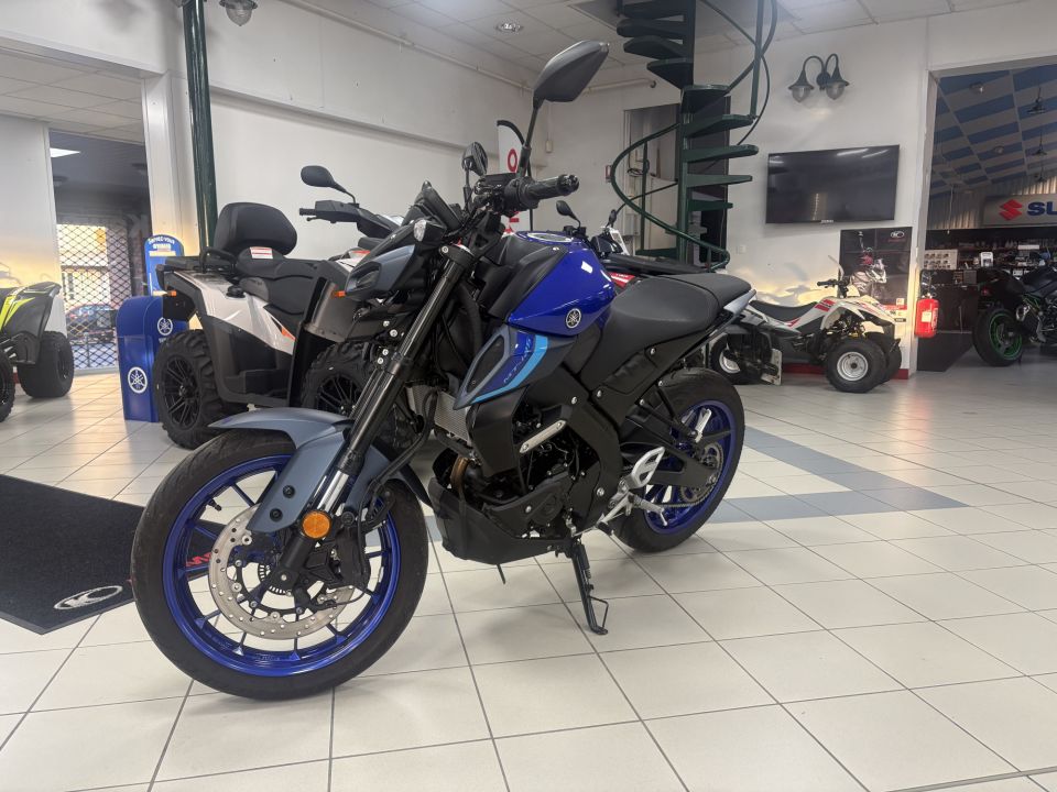 YAMAHA MT-125 ABS 4