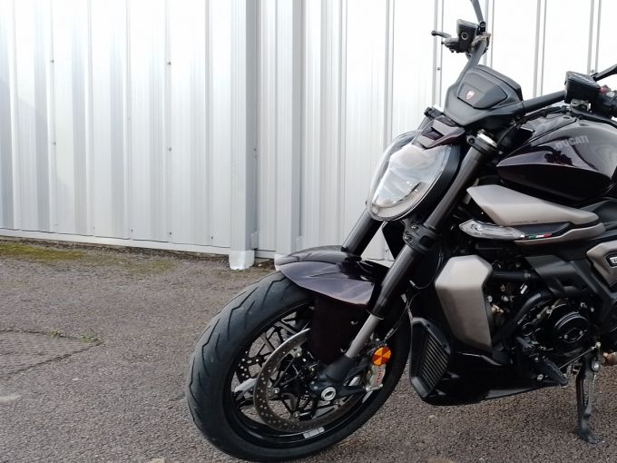 DUCATI X DIAVEL V4 4