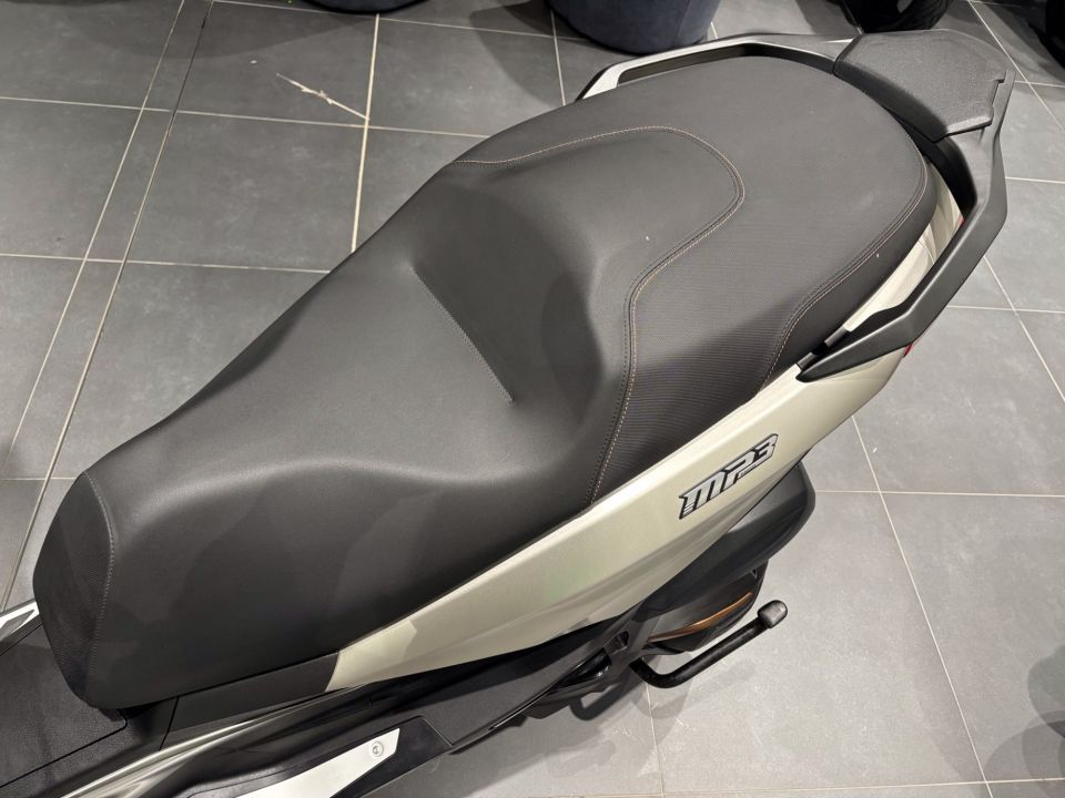 PIAGGIO MP3 530 HPE EXCLUSIVE 4