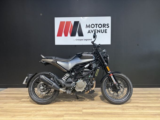 HUSQVARNA SVARTPILEN 125 ABS 4