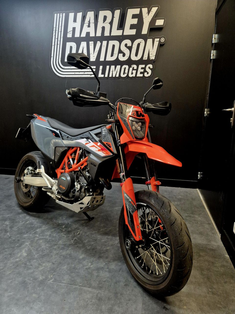 KTM 690 SMC R 4