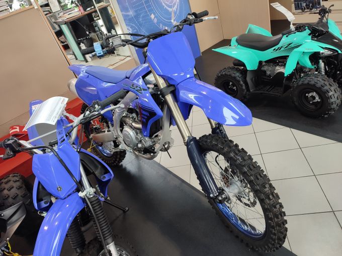 YAMAHA YZ450F 4