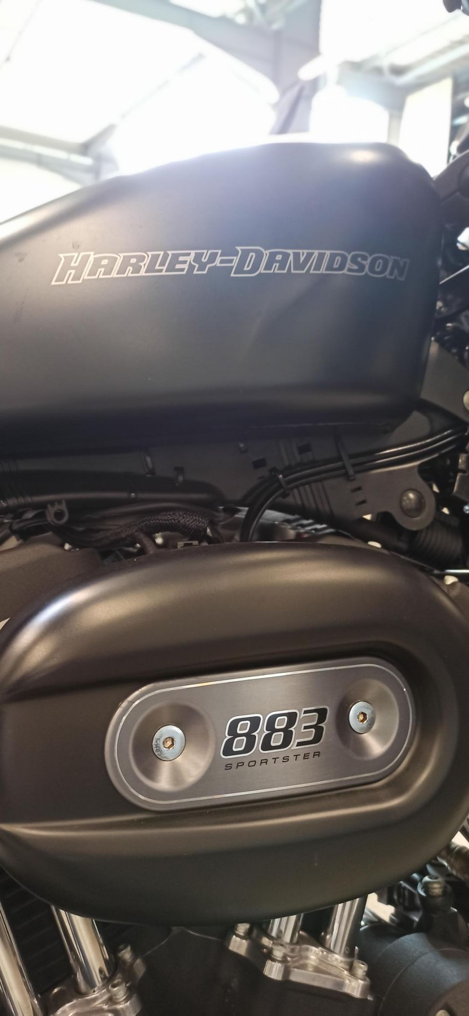 HARLEY-DAVIDSON SPORTSTER 883 N 4