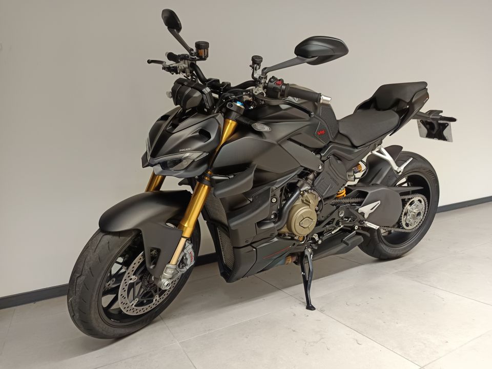 DUCATI STREETFIGHTER V4S 4