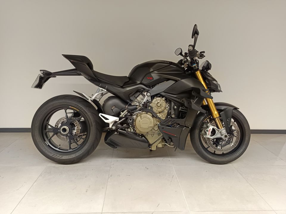 DUCATI STREETFIGHTER V4S 4