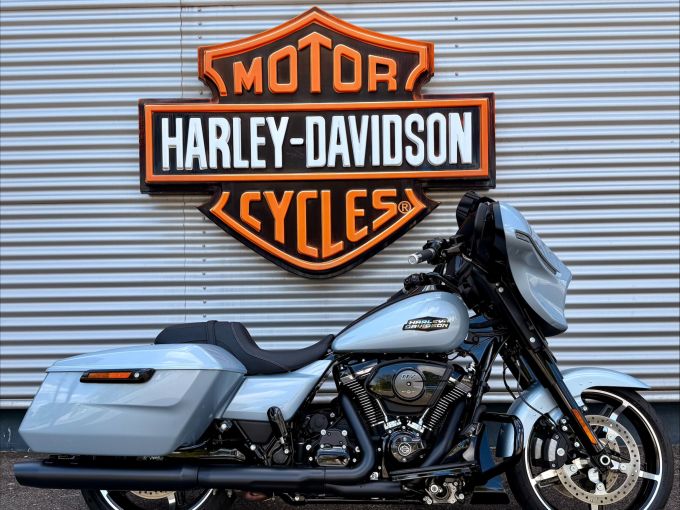 HARLEY-DAVIDSON TOURING STREET GLIDE 1923 4