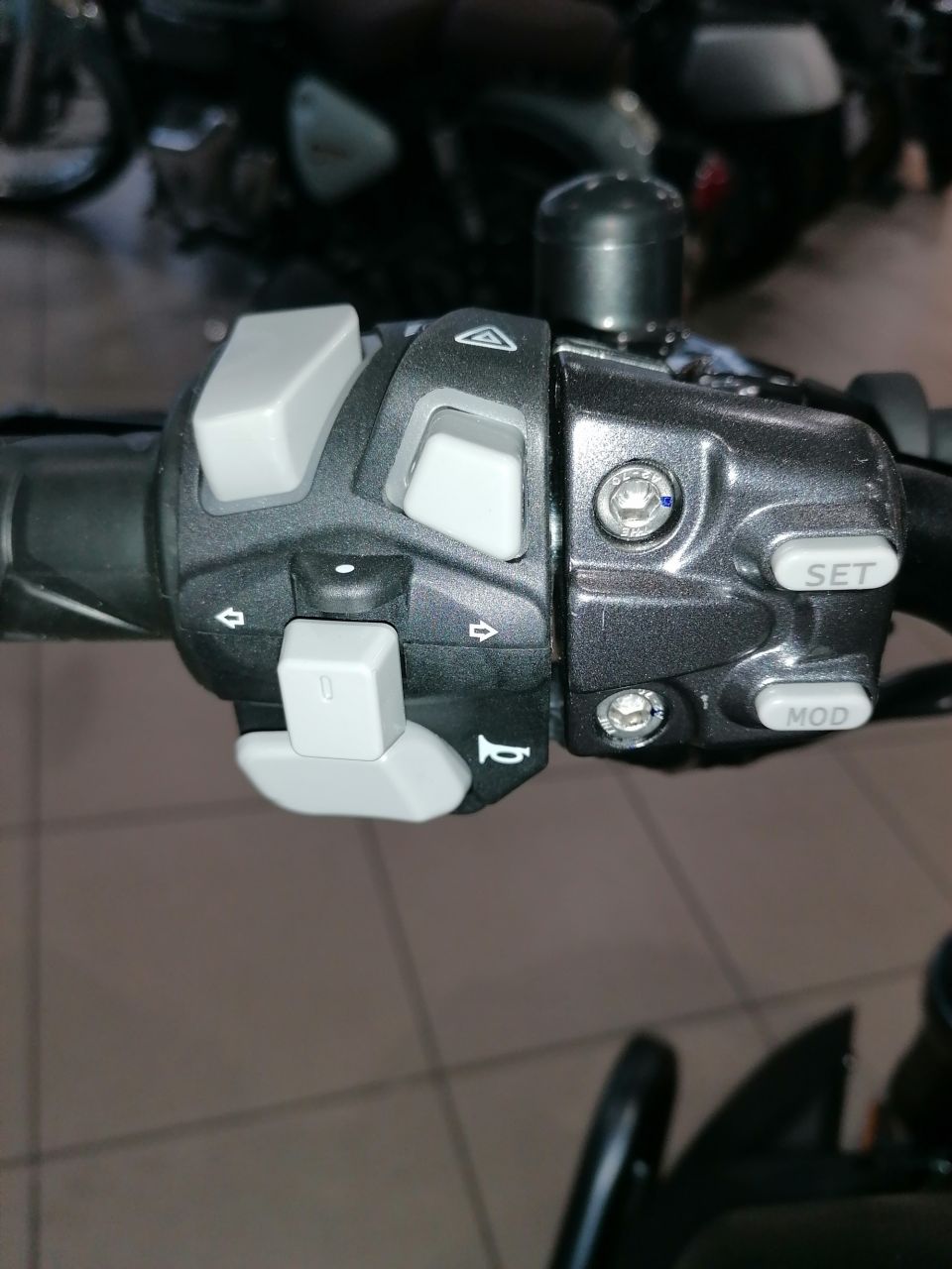 ZONTES 125 SCRAMBLER X 4