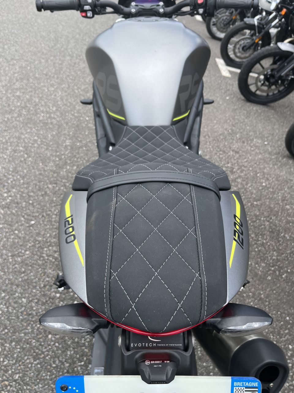 TRIUMPH SPEED TRIPLE 1200 RS 4