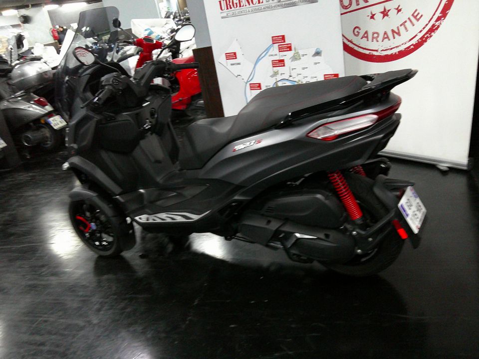 PIAGGIO MP3 400 HPE MY22 4