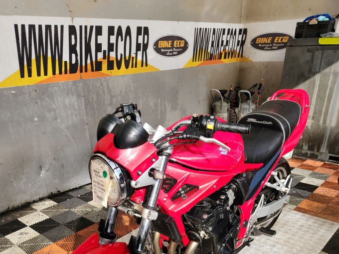 SUZUKI GSF 650 BANDIT 4