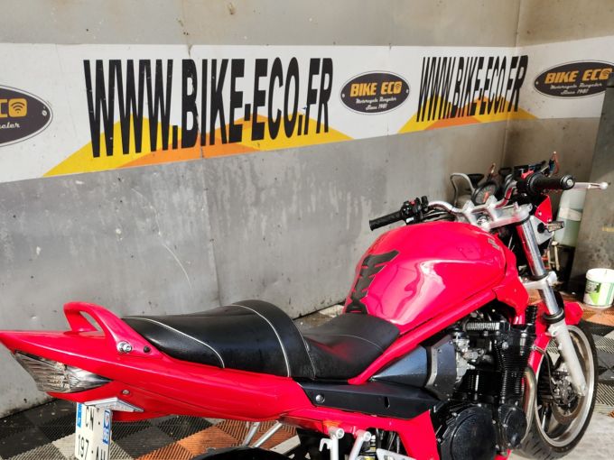 SUZUKI GSF 650 BANDIT 4