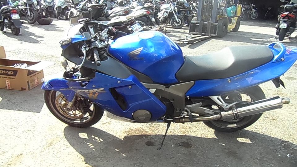 HONDA CBR-XX 4