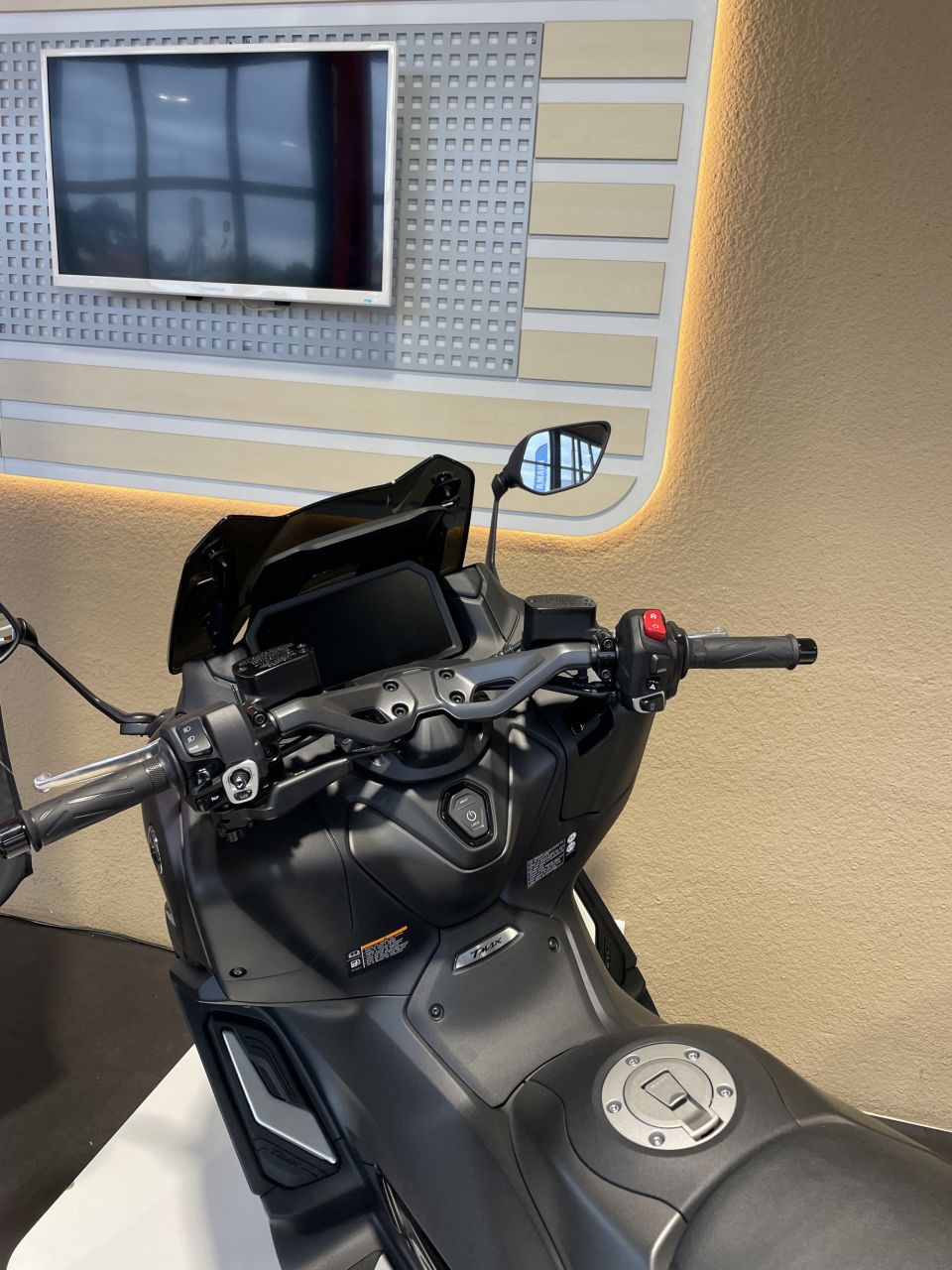 YAMAHA XP T-MAX 560 4