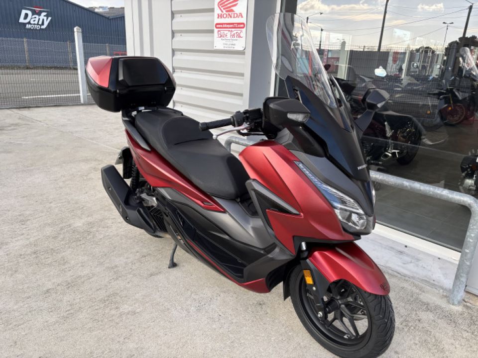 HONDA FORZA 125 ABS 4