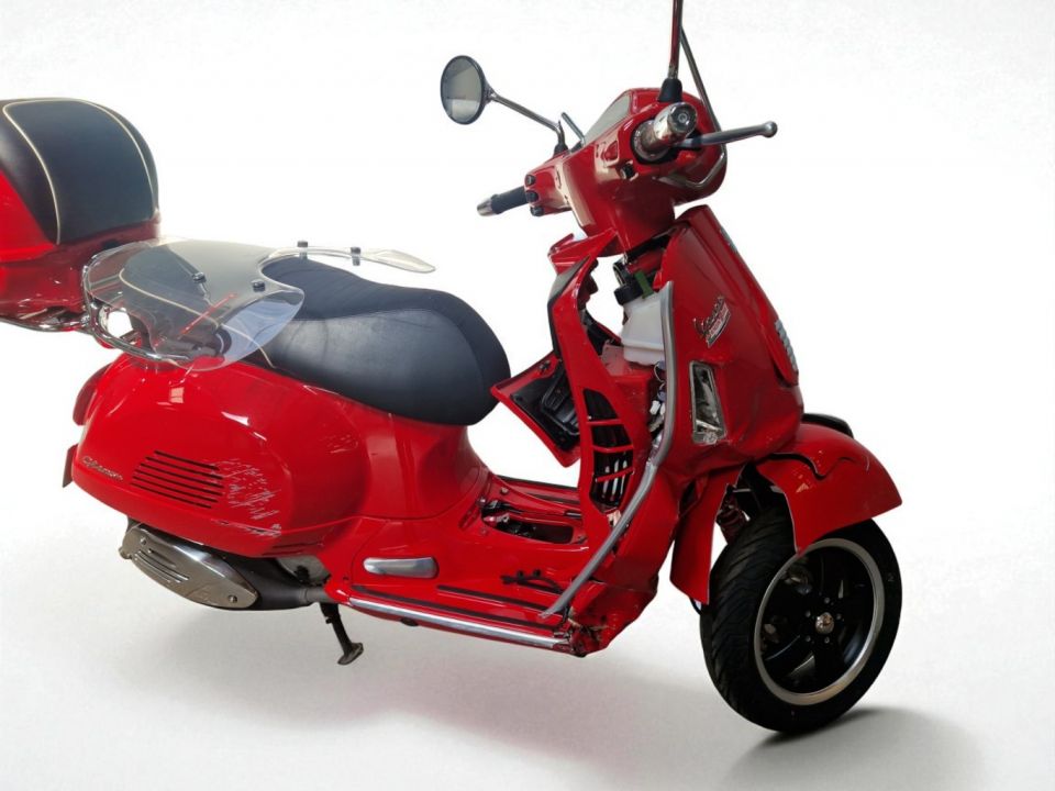PIAGGIO VESPA 125 GTS 4