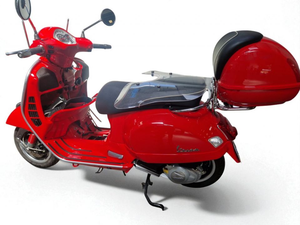 PIAGGIO VESPA 125 GTS 4