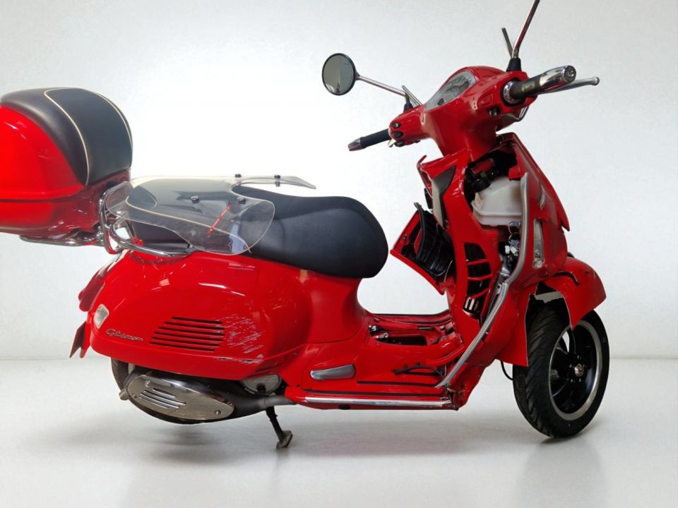 PIAGGIO VESPA 125 GTS 4