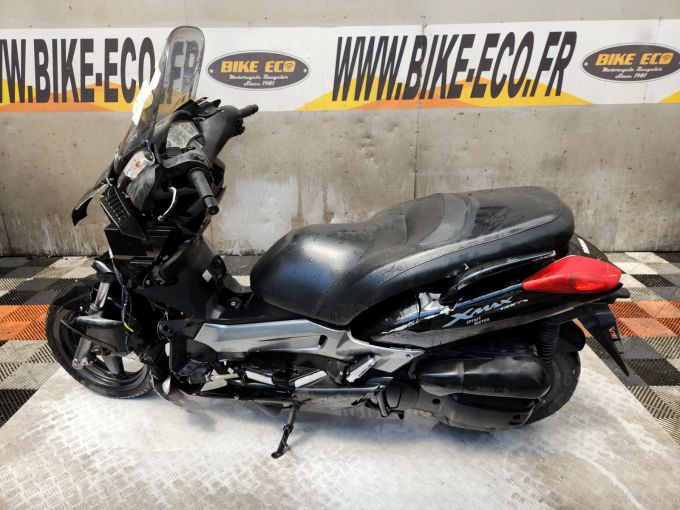 YAMAHA XMAX 125 4