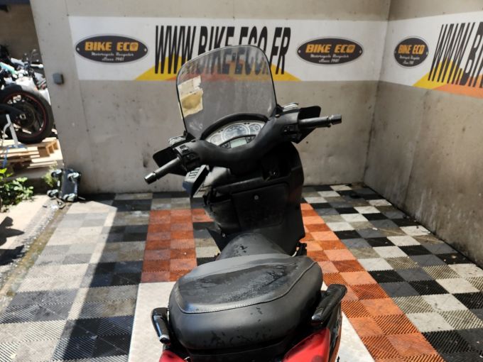 YAMAHA XMAX 125 4