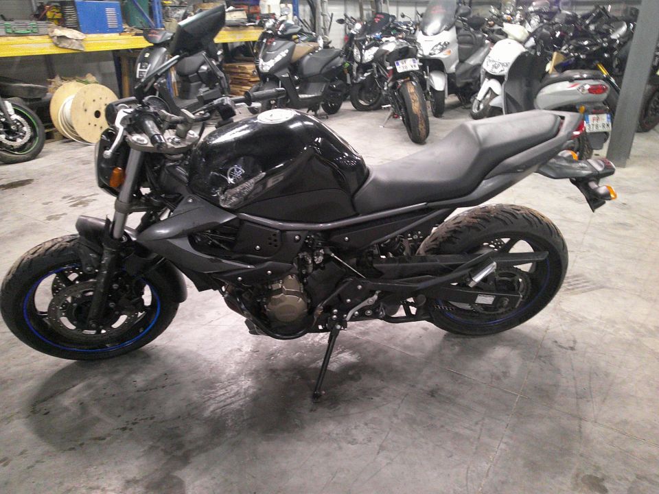 YAMAHA XJ6-N 4