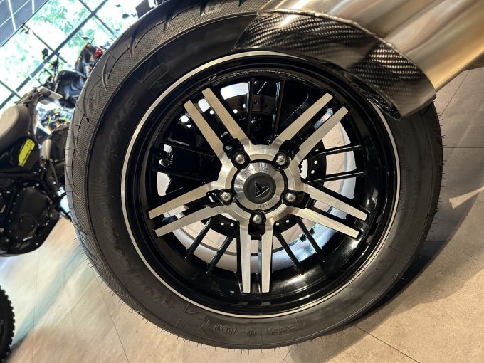 TRIUMPH ROCKET 3 GT 4