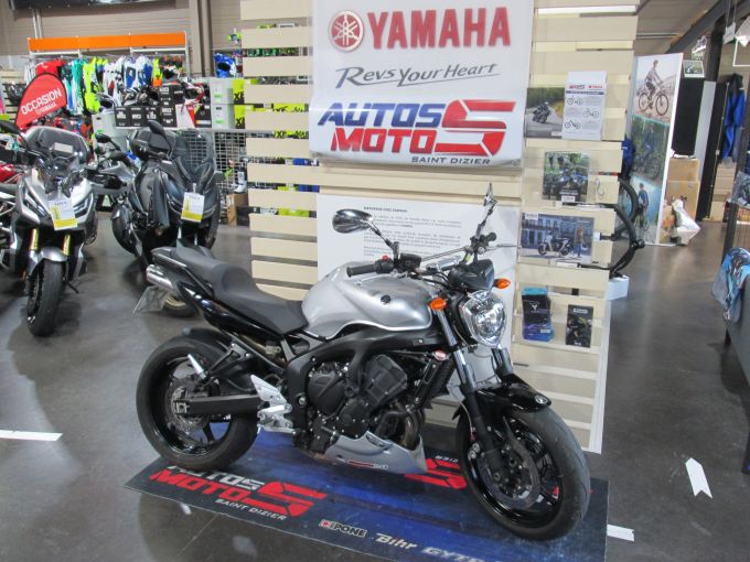 YAMAHA 600 FZ 6 S2 4