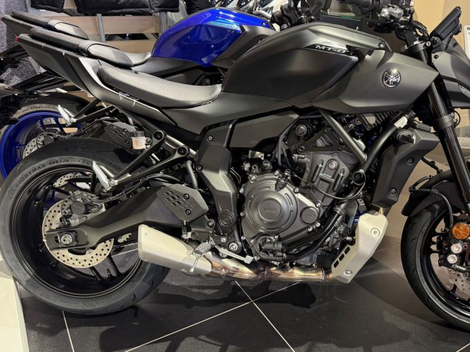 YAMAHA MT-07 (47.5CV) 4