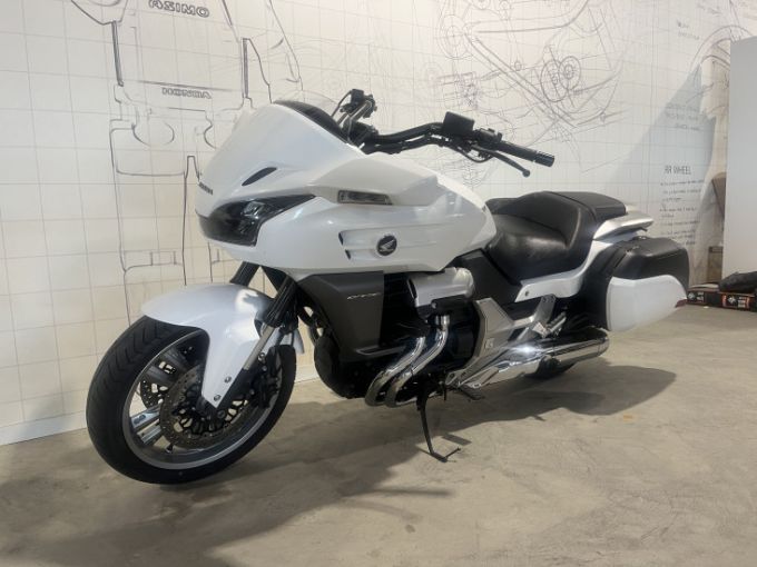 HONDA CTX1300 4